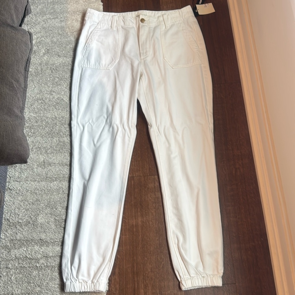 White joggers